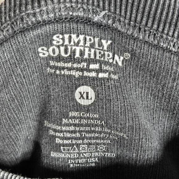 Simply Southern Sweatshirt Womens XL Charcoal Cropped Def Tired Leopard Graphic - Picture 6 of 10